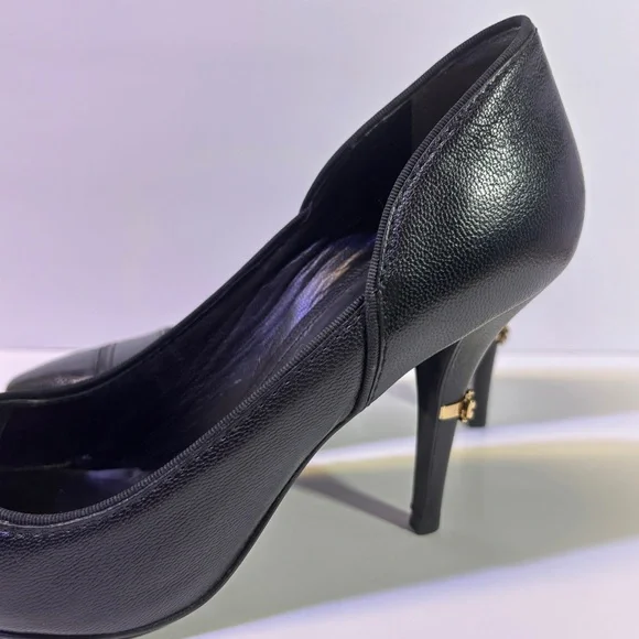 Tory Burch - Sleek Black Stiletto Heels with Pointed Toe - 9 - Picture 13 of 13